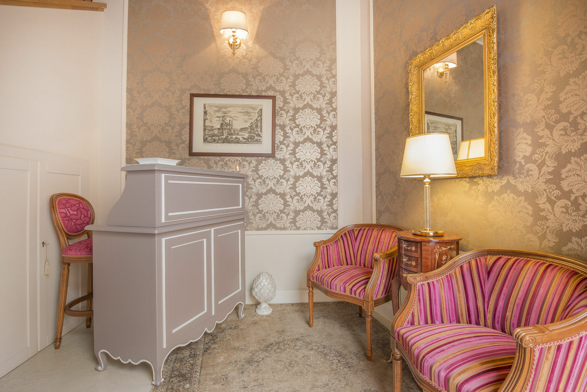 Lady Capulet Apartment *